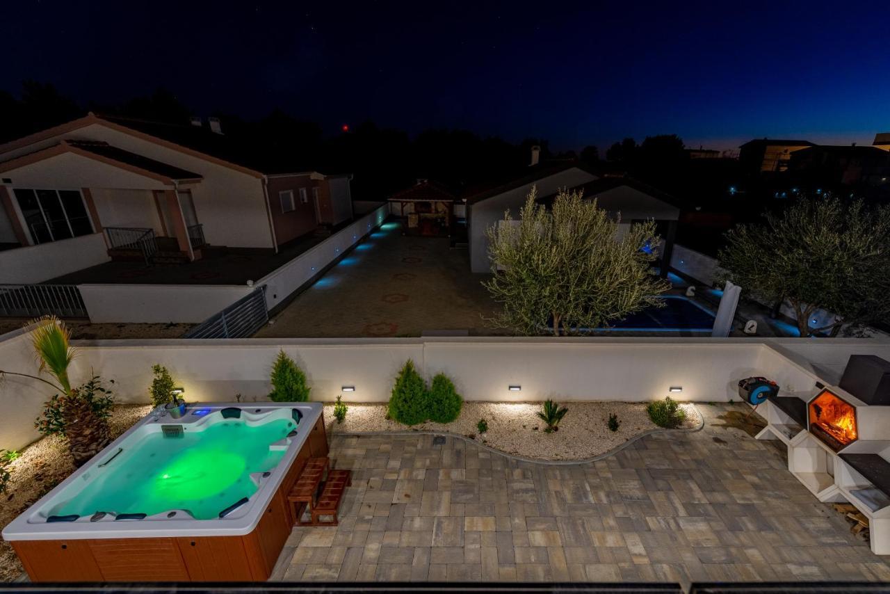 Villa Elite Вир Экстерьер фото