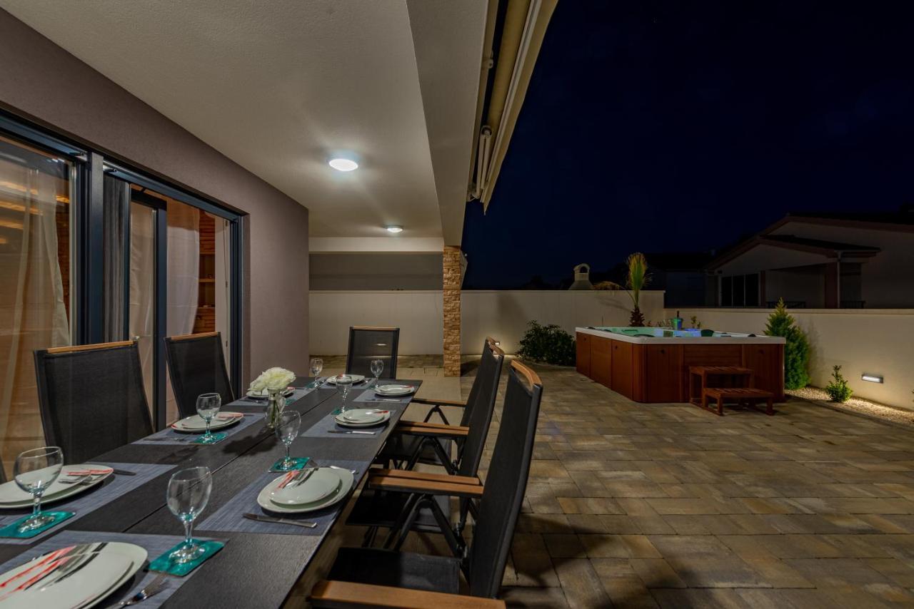 Villa Elite Вир Экстерьер фото